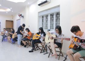 Lớp học đàn Guitar